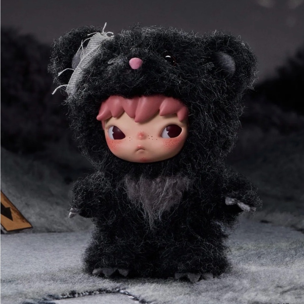 HIRONO ROAD JOURNAL PLUSH PENDANT: LOST IN THE NIGHT